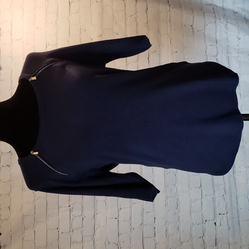 EUC New York and Company Knit Shirt